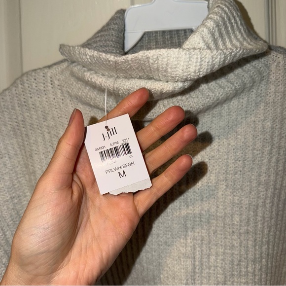 J. Jill Two-Tone Light and Dark Gray Ribbed Turtleneck Sweater - Picture 2 of 8